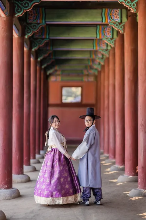 Foto sampul undangan Pratiwi & Randy