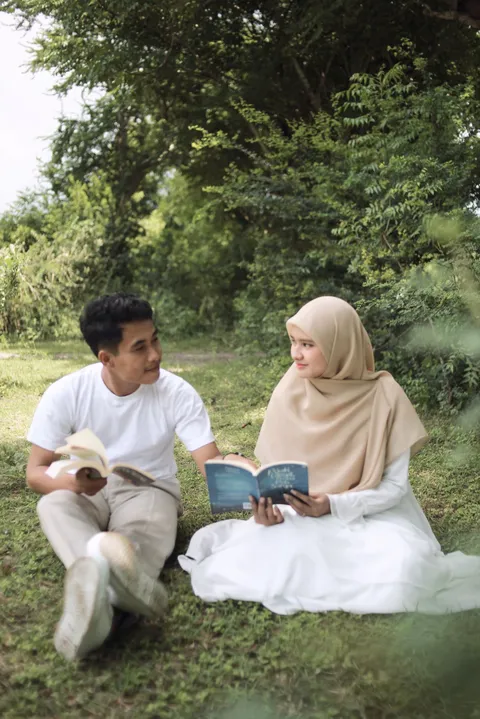 Foto sampul undangan Ny & Tn