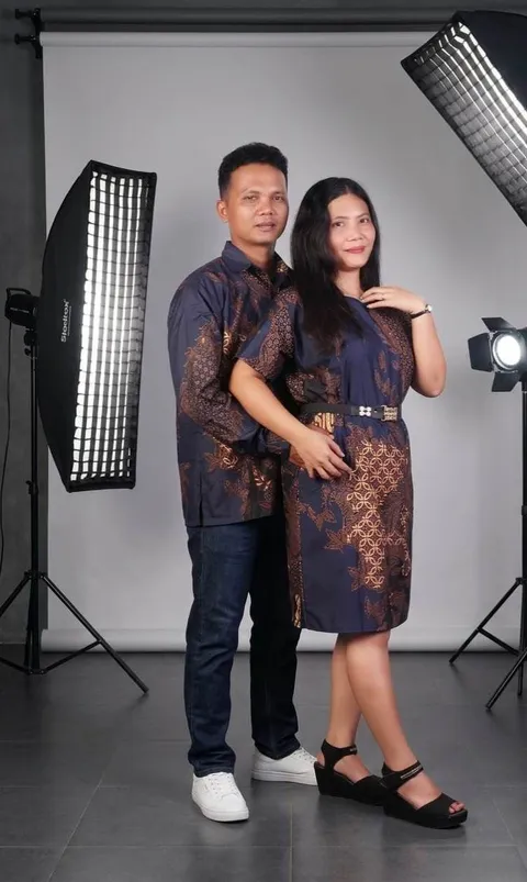 Foto sampul undangan Adv. Furary Luccy Manurung, S.H & Riski David Nainggolan
