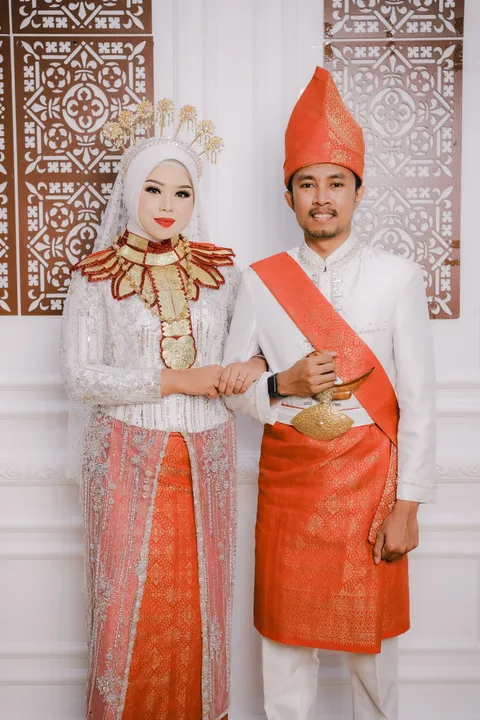Foto sampul undangan Wahyu & Latifa
