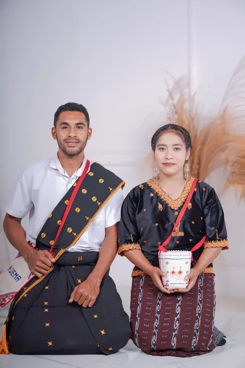 Foto sampul undangan Ira & Ado