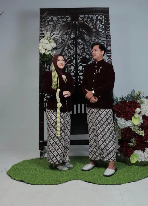 Foto sampul undangan Eneng & Anung