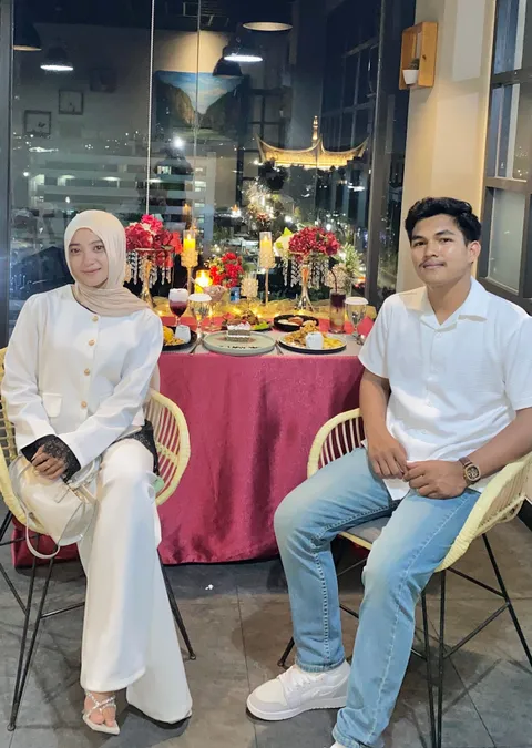 Foto sampul undangan Zakky & Ellyn