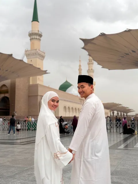 Foto sampul undangan Najwa & Azka