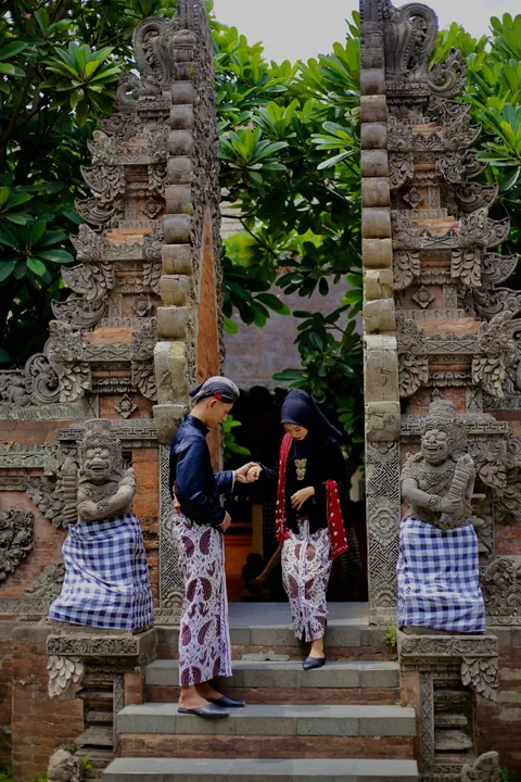 Foto sampul undangan Umi & Isal