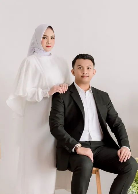 Foto sampul undangan Fenny & Reza