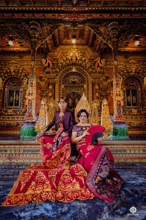 Foto sampul undangan Maytri & Astika