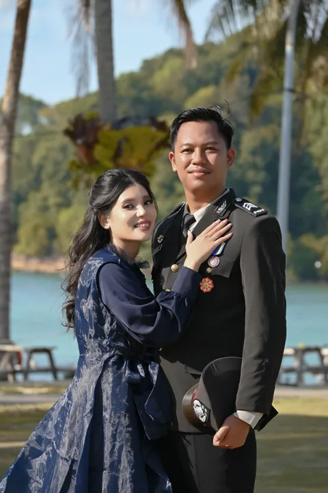 Foto sampul undangan Dr. Seri & Brigpol Budi