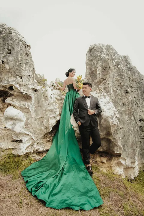 Foto sampul undangan Elyna & Hartarto