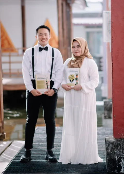 Foto sampul undangan Ria Astika & Sudiyo / Acong