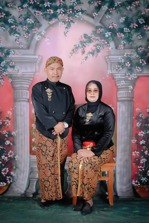 Foto sampul undangan Ibu Alimah & Bapak Darminto