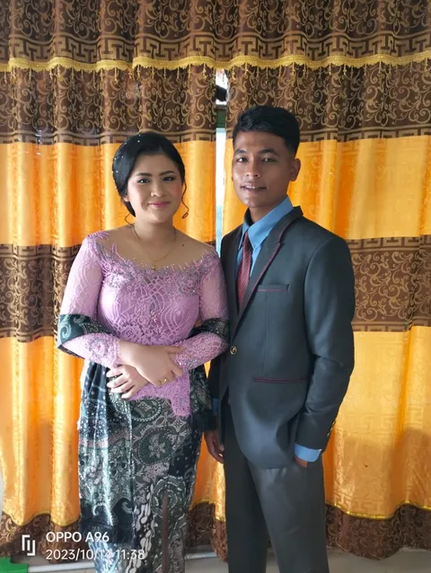Foto sampul undangan Risana & Abednego