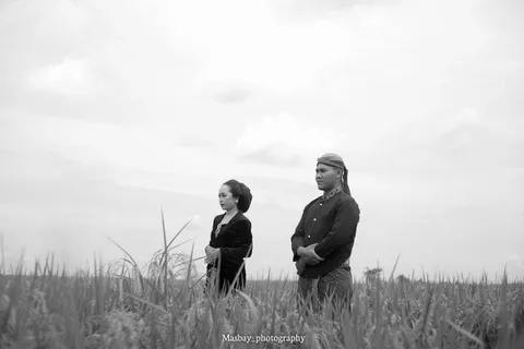 Foto sampul undangan Rizal & Mega