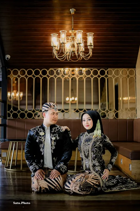 Foto sampul undangan Anisa & Iqbal
