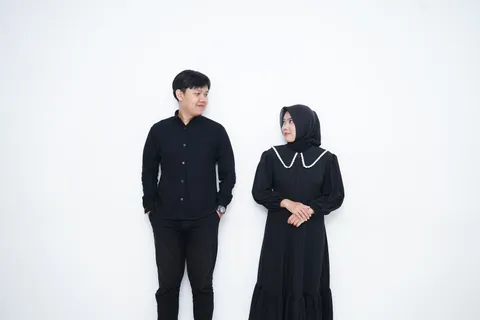 Foto sampul undangan Aziz & Via