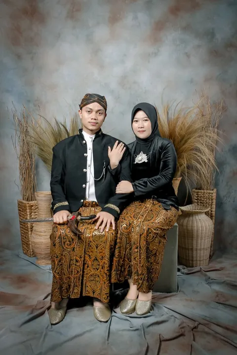 Foto sampul undangan Satria & Maulidiah