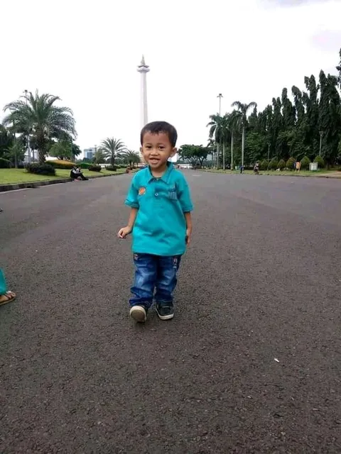 Foto sampul undangan Khitan Lyla