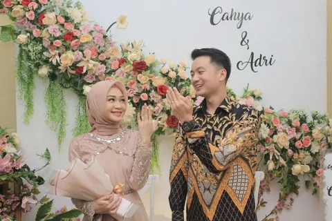 Foto sampul undangan Cahya & Adrian