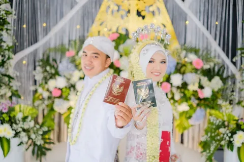 Foto sampul undangan Wahyu Susanti & Ikrar Sukma Pradana