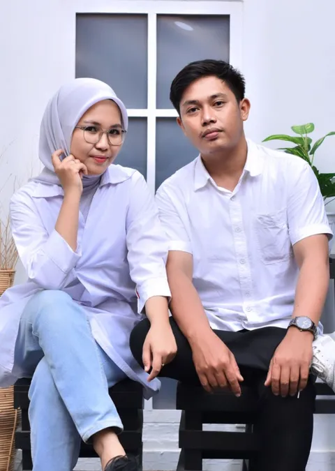 Foto sampul undangan Adhia & Imran