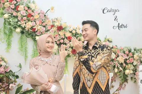 Foto sampul undangan Lee Min-Ho & Nurcahyani Dwi Riyanto
