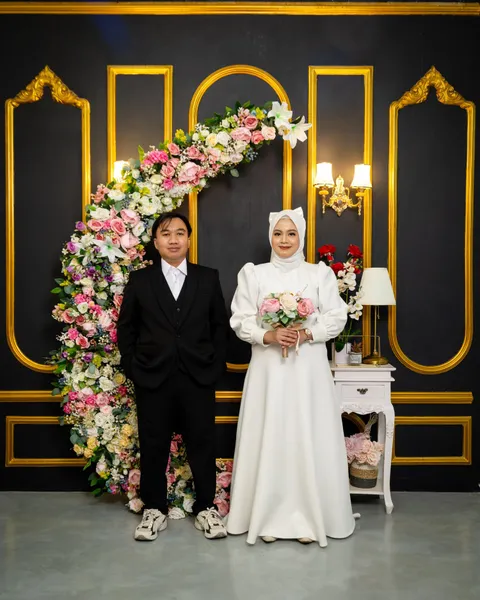 Foto sampul undangan Oki & Dina