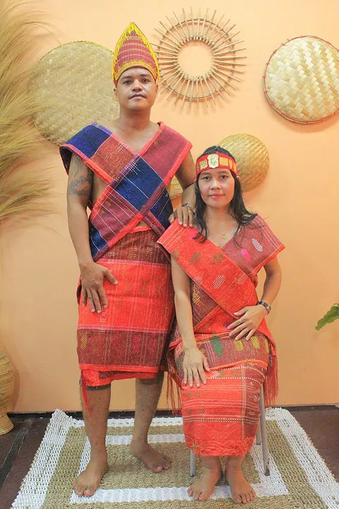 Foto sampul undangan Desi & Esdi