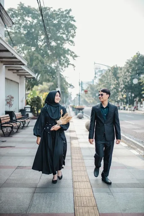 Foto sampul undangan Rizval & Devi