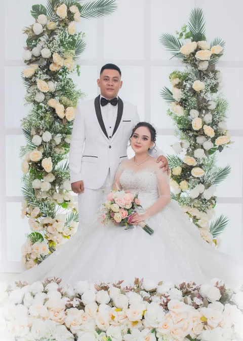 Foto sampul undangan Karin & Rais