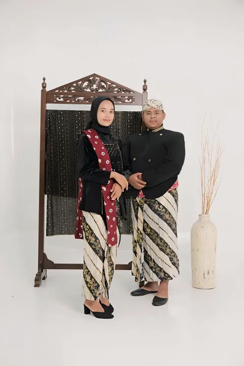 Foto sampul undangan Fei & Ade