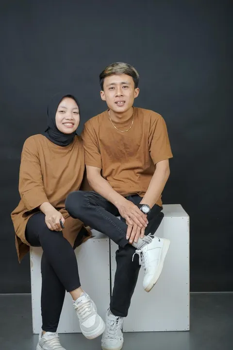 Foto sampul undangan Najib & Kiki