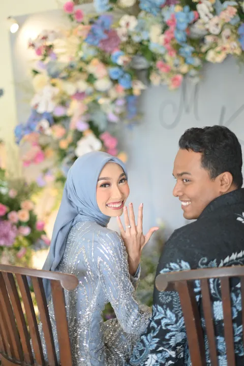 Foto sampul undangan Kholis & Mega