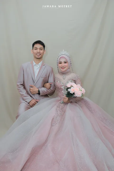 Foto sampul undangan Karina & Uci