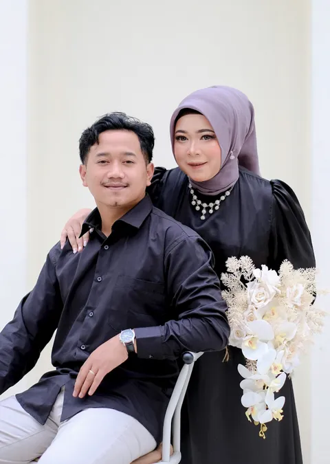 Foto sampul undangan Zupri & Ana