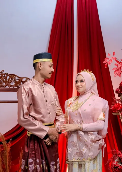 Foto sampul undangan Nurul Safitri, S.Kom & Bripda Harlan Mayor