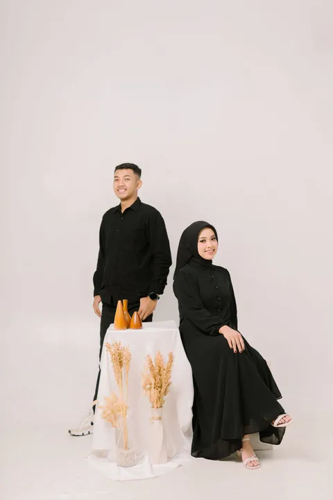 Foto sampul undangan Rizal & Via