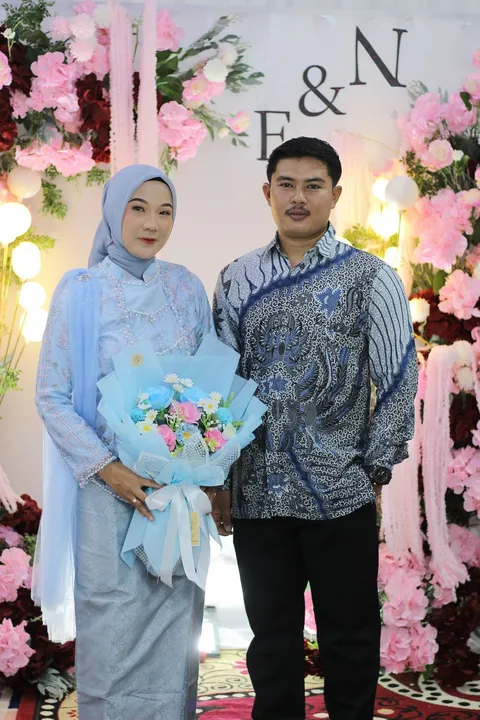 Foto sampul undangan Erul & Nengsih