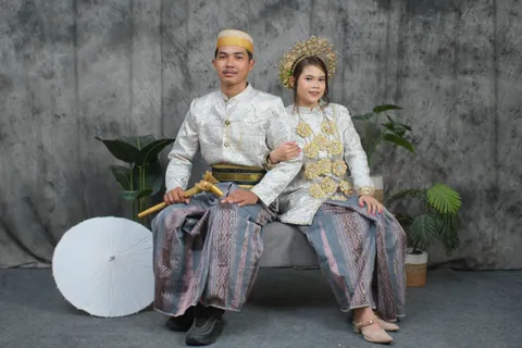 Foto sampul undangan Sari & Iyank