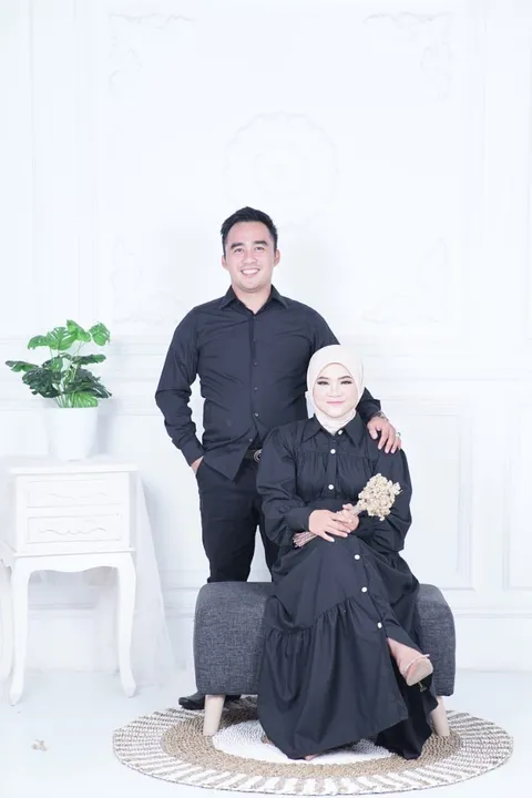 Foto sampul undangan Mirzah & Messy