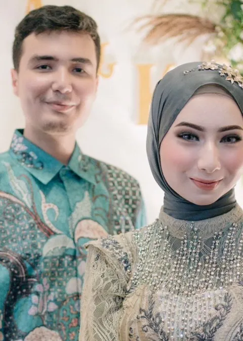 Foto sampul undangan Keisha & Achmad