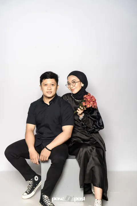 Foto sampul undangan Restiana & Jend