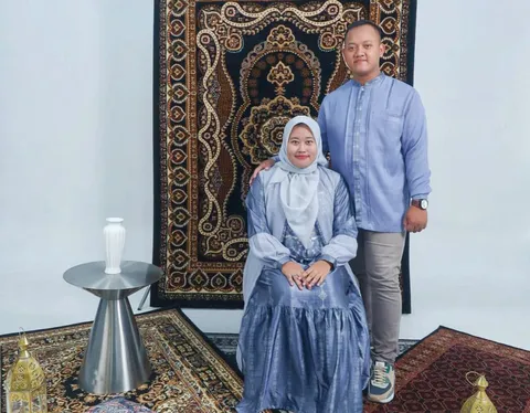 Foto sampul undangan Away & Nadia