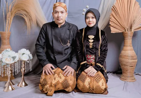 Foto sampul undangan Andi & Alya