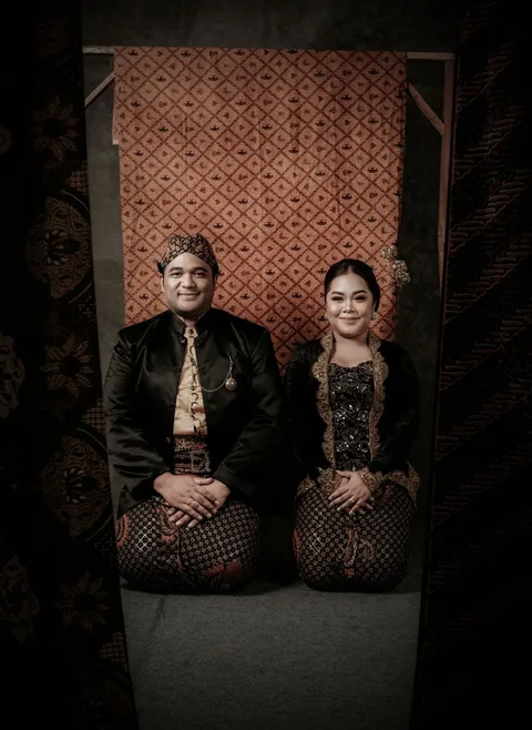Foto sampul undangan Maya & Andro