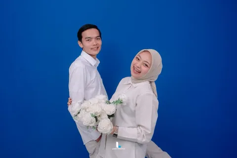 Foto sampul undangan Rai & Dea