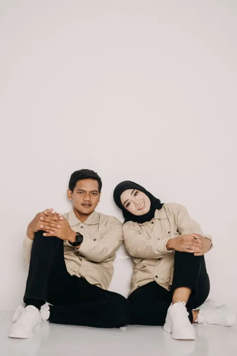 Foto sampul undangan Tiyas & Fendi
