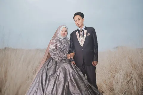 Foto sampul undangan Edi & Lia