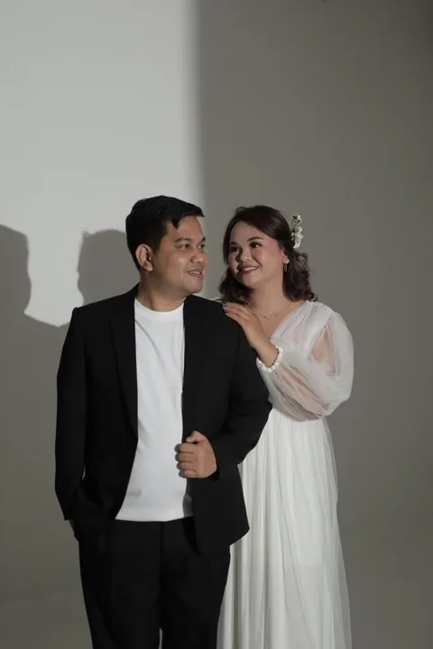 Foto sampul undangan Riris & Mikha