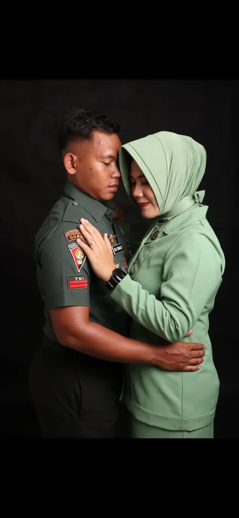 Foto sampul undangan Riza & Tyas