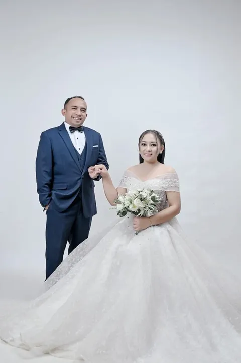 Foto sampul undangan Rista & Kristo